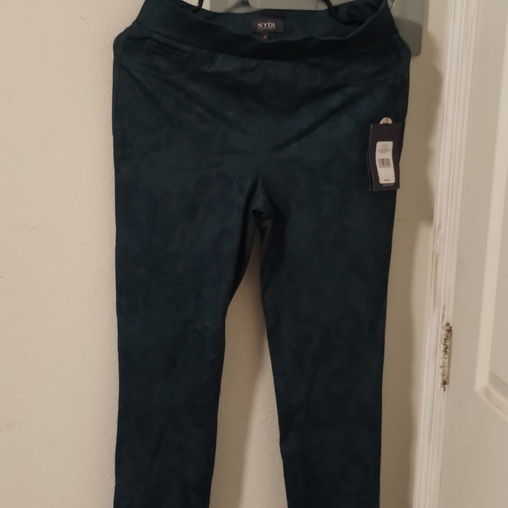 NYDJ Dark Green Floral Modern Leggings